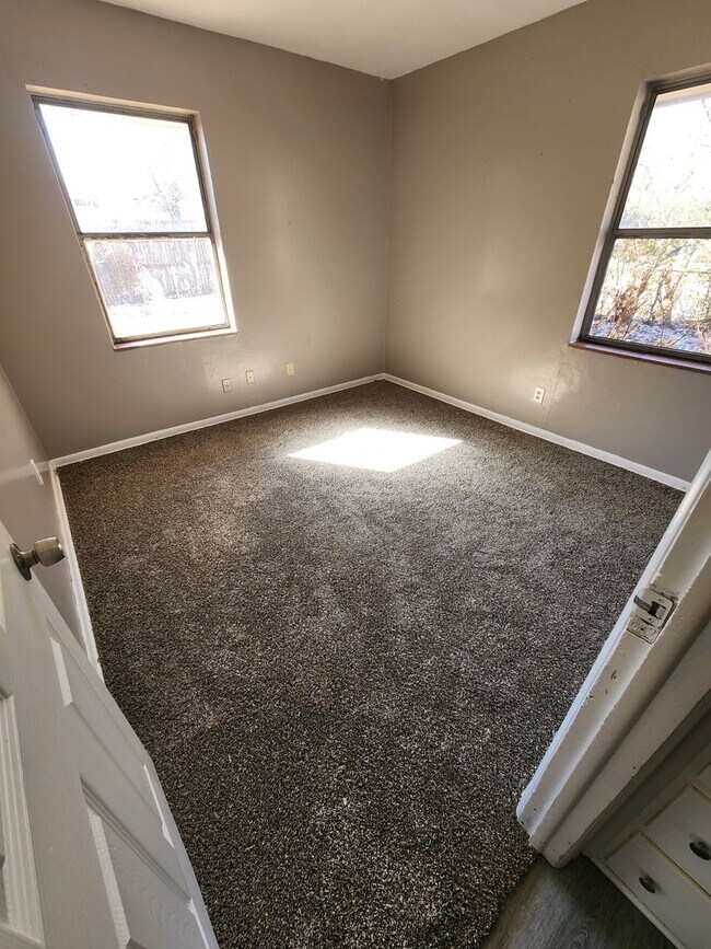 Foto del edificio - 4 Bedroom House Available now OKC