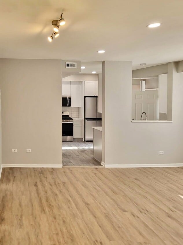 Foto principal - 5736 S King Dr