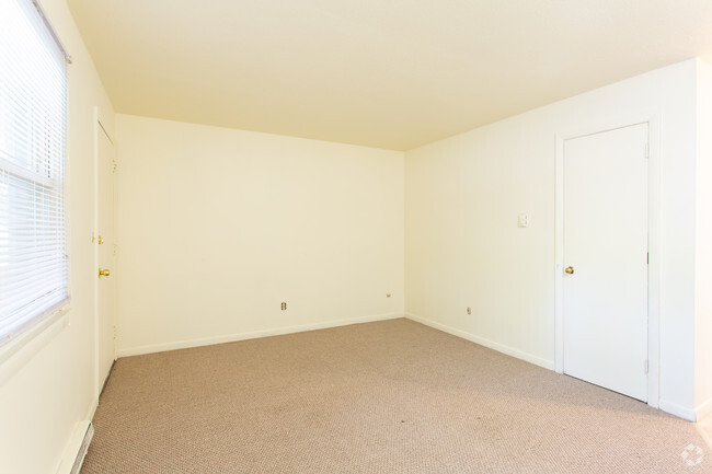 1BR, 1BA - Parker Street Apartments