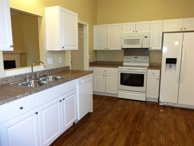Building Photo - 3282 Middleburry Lane