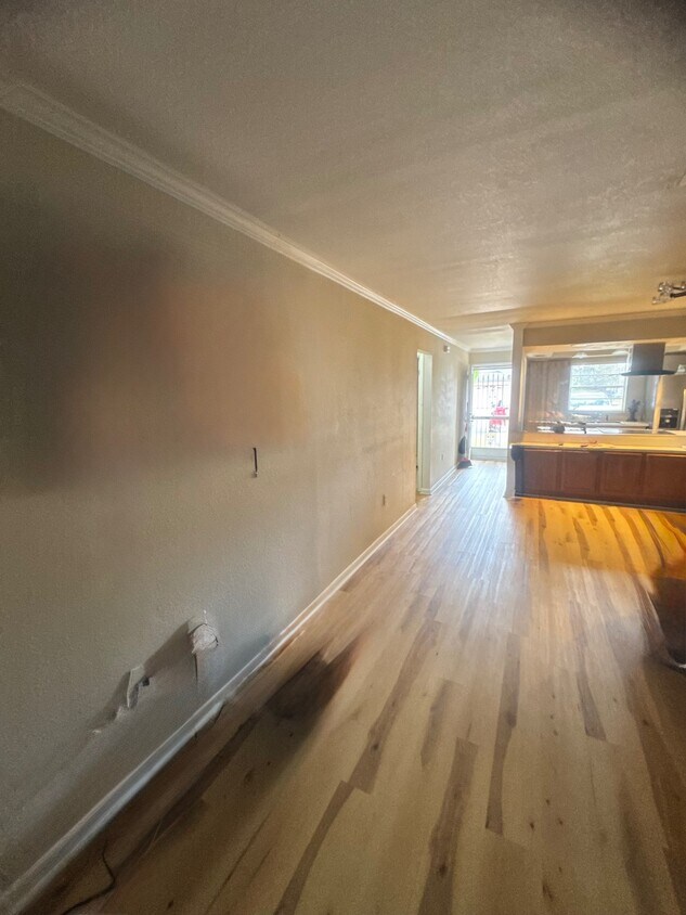 Building Photo - 119 Fairway Dr