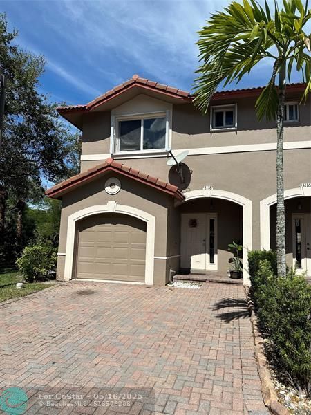 Building Photo - 3118 Coral Ridge Dr