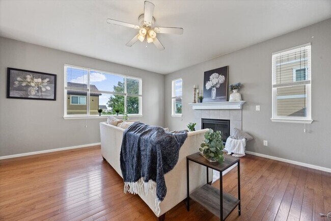 Foto del edificio - 6725 Monterey Pine Loop