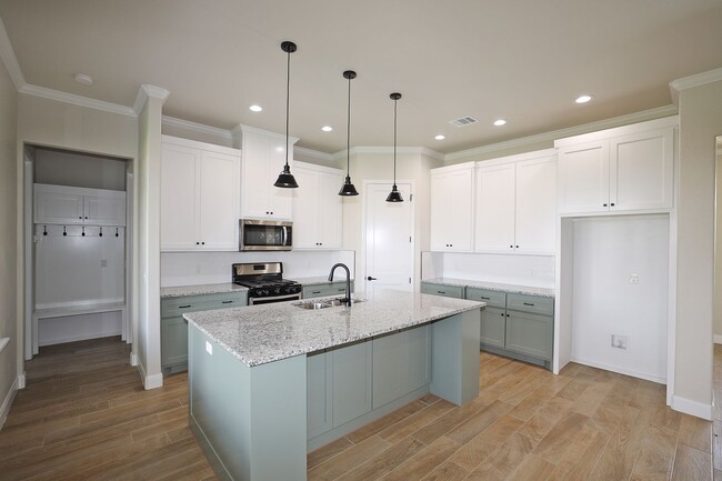 Building Photo - New Construction in Spring Canyon!