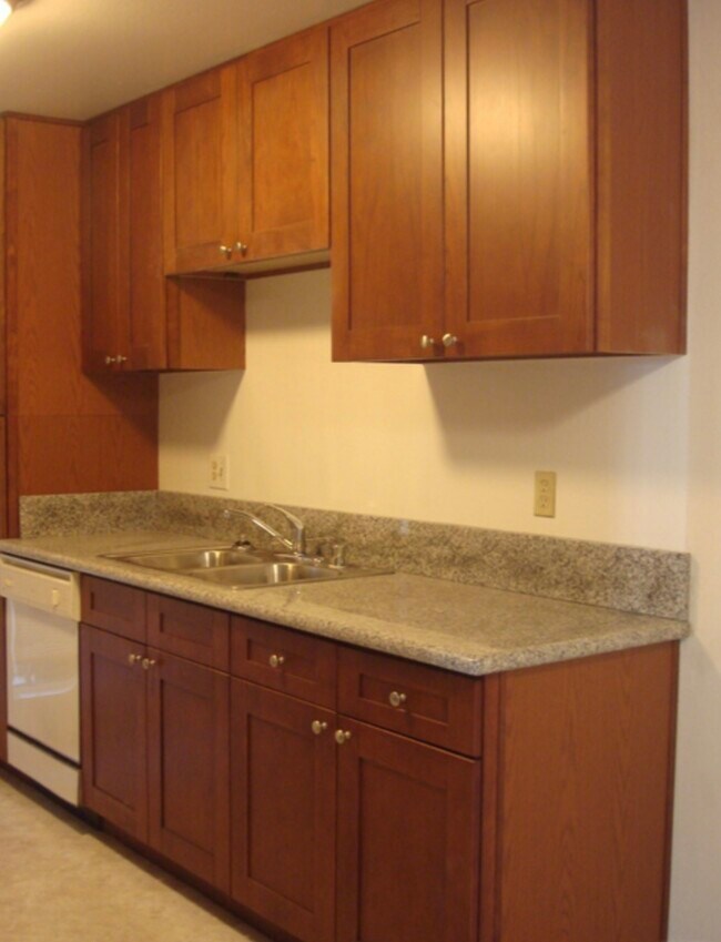 Building Photo - 17060 Colima Rd