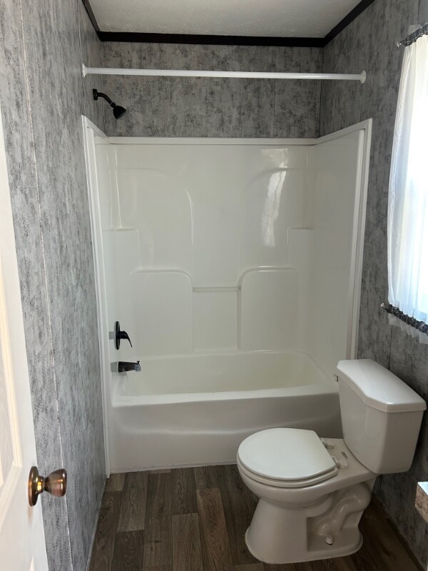 Foto del edificio - 302 Lakeview Rd