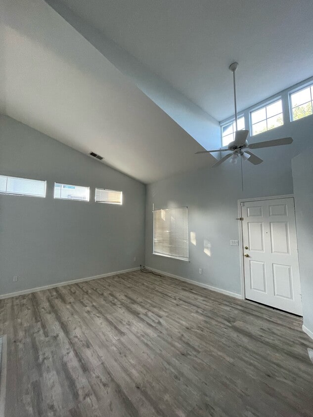 Living Room - 9428 Plainoak Way