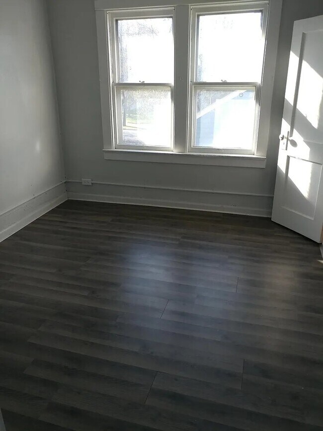 Foto del edificio - 122 5th Ave SE