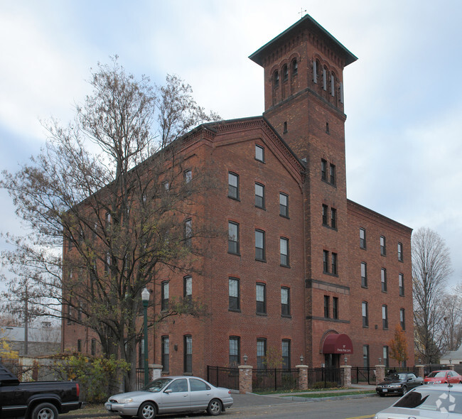 Building Photo - Powers Park Lofts