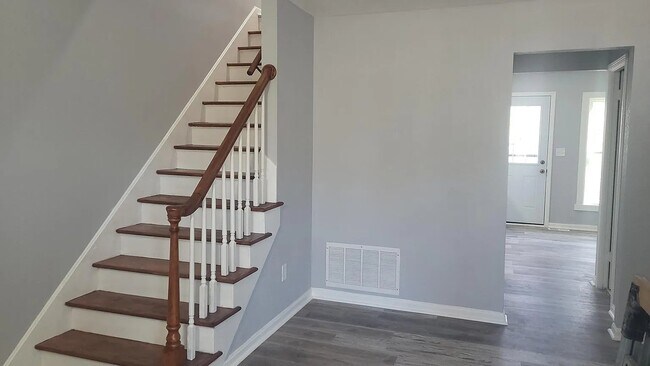 Foto del edificio - 5033 Wabash Pl