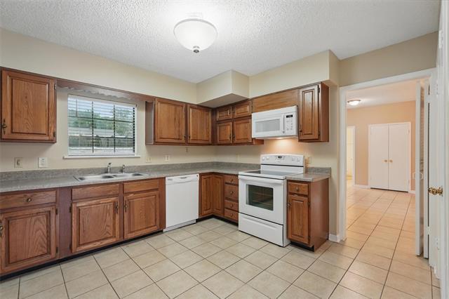 Foto del edificio - 7515 Highmont St
