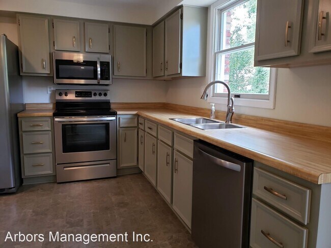 Building Photo - 4 br, 2.5 bath House - 2340 Harrow Road