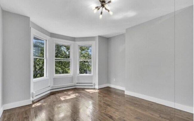 Foto del edificio - 119 Littleton Ave