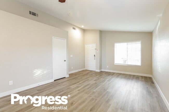 Building Photo - 4804 Minturn Ave