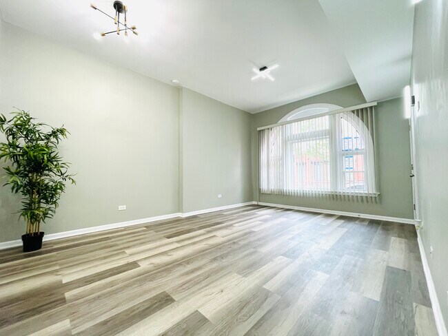 Foto del edificio - 2706 S Wells St