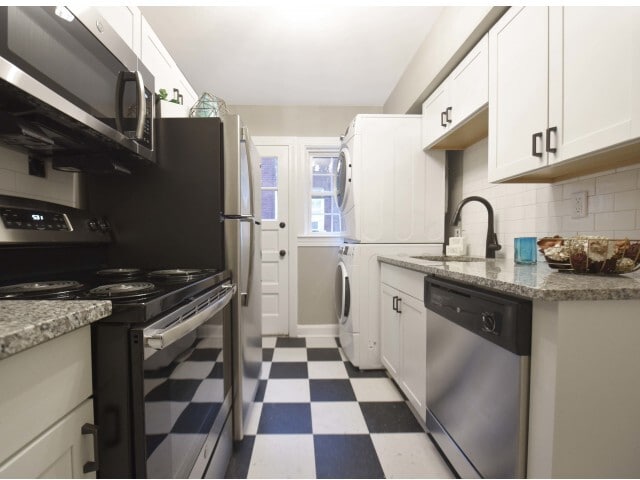 Building Photo - Avenue Willow Apartment Homes