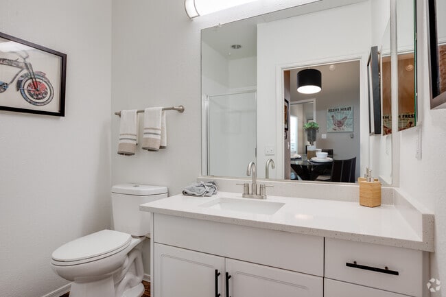 2BR, 2BA - 851 SF - Ascent North Scottsdale