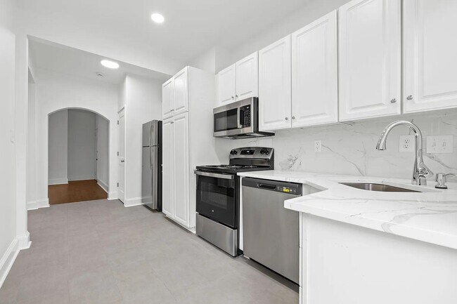 Foto del edificio - 2112 Crescent Ave
