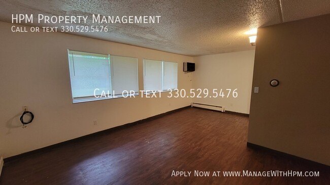 Building Photo - Spacious 2 bedroom apartment in Akron
