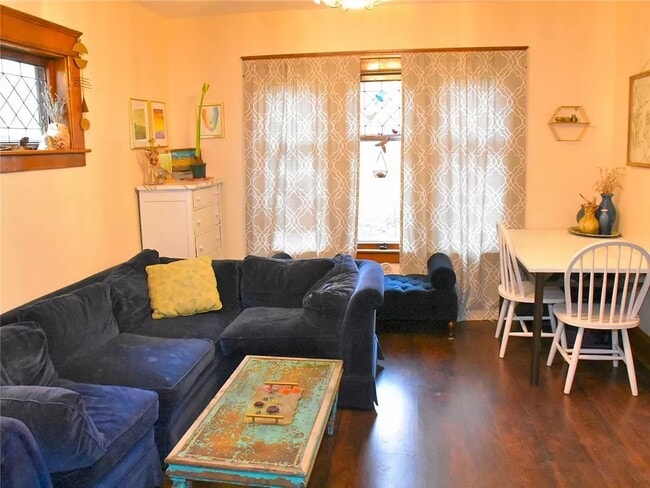 Dining Room - 559 North St