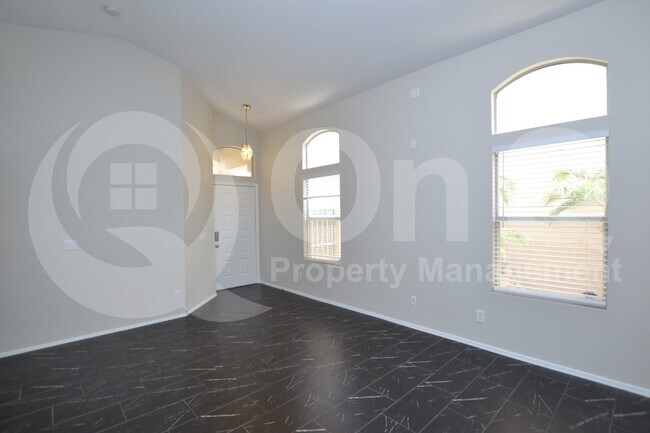 Foto del edificio - 4927 W Wahalla Ln