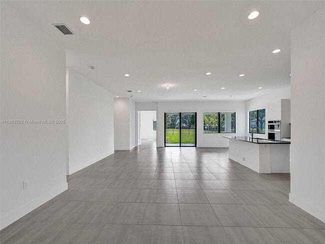 Foto del edificio - 5736 SW 104th Terrace