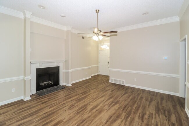 Building Photo - 2696 Mendota Cove