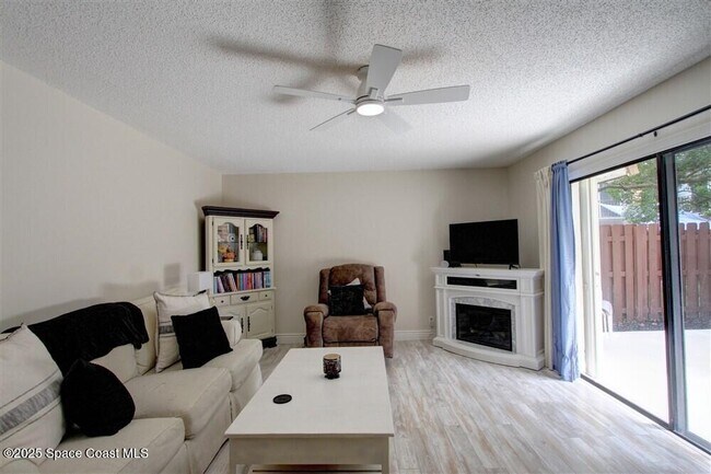 Foto del edificio - 1717 Patty Cir NE