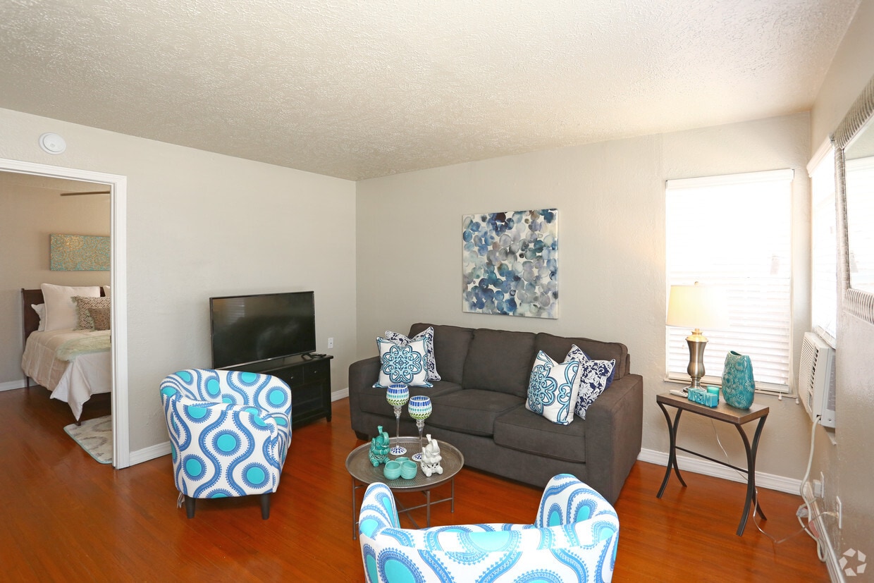Primary Photo - The Vintage Apartments