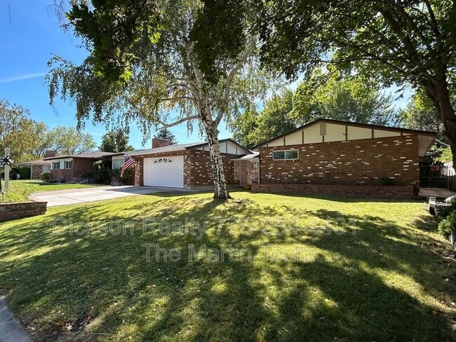 Building Photo - 1785 Sharon Way