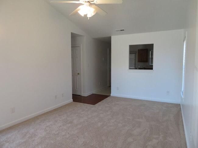Building Photo - 3 bedrooms, 3 FULL baths!