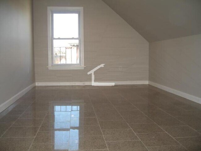 Foto del edificio - Awesome Student Friendly 6 Bed