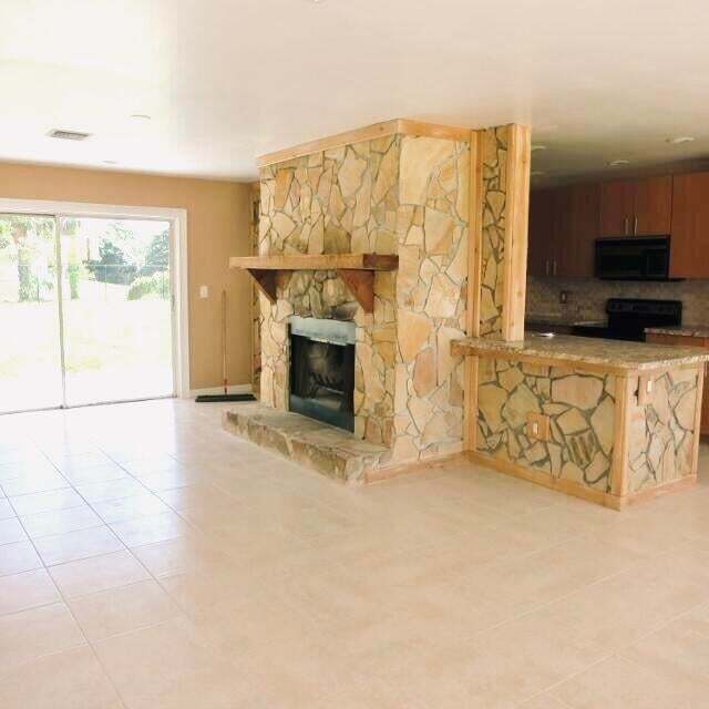 Building Photo - 105 Oriole Ct