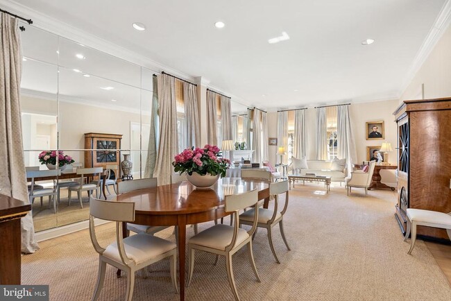 Foto del edificio - 7440 Old Maple Square