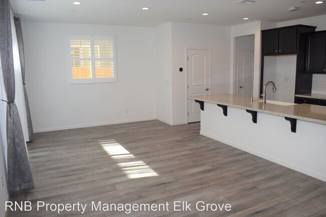 Building Photo - 4 br, 2.5 bath House - 8343 Frontera Drive