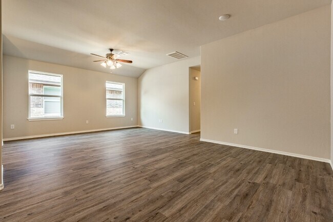 Building Photo - 404 Chalk Hill Ct