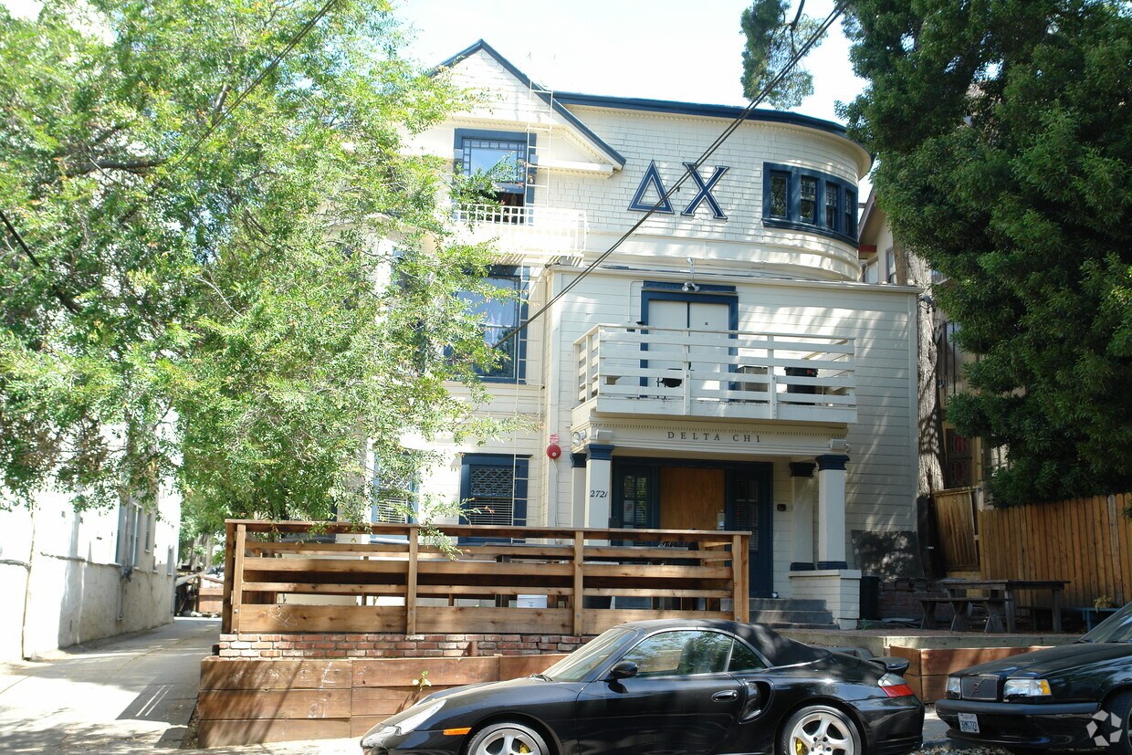Primary Photo - 2721 Channing Way
