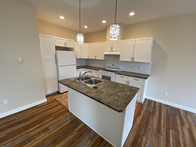 Photo du bâtiment - 1616-1688 88 Ave