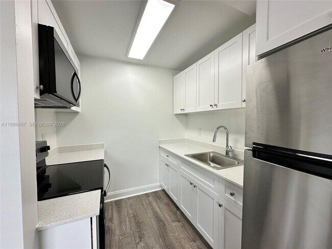 Foto del edificio - 2325 Arthur St