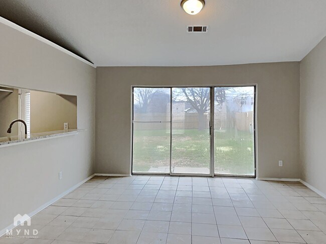 Foto del edificio - 7417 Shadow Bend Dr