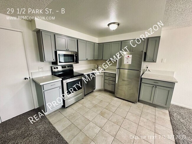 Foto del edificio - Upstairs 2 Bed, 1 Bath Apartment in Reno F...