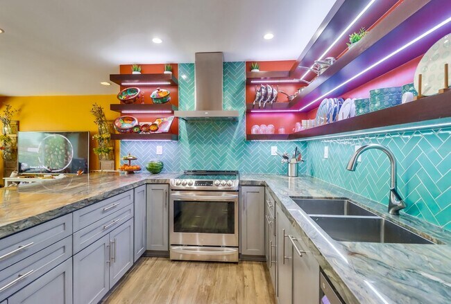 Foto del edificio - 3856 Loma Alta Dr