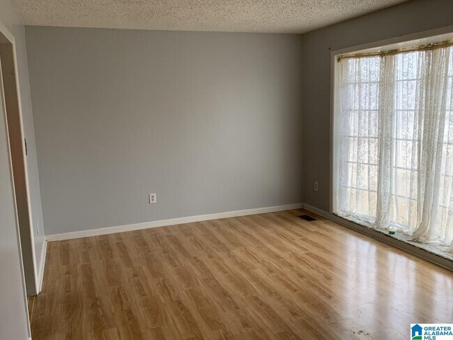 Building Photo - 4816 Yonderhill Dr