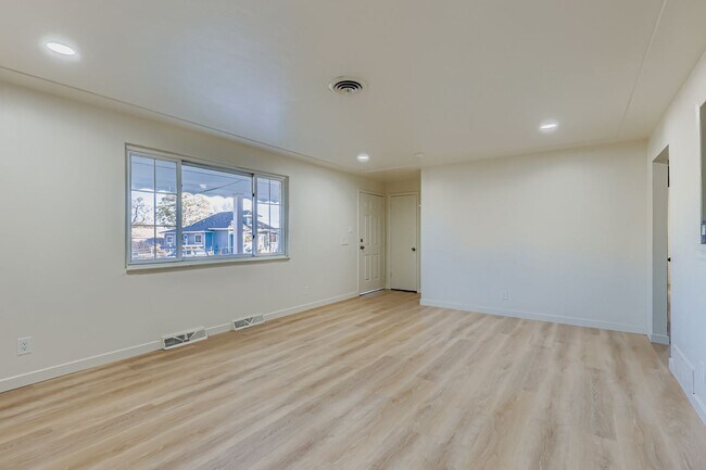 Foto del edificio - 4945 Wyandot St