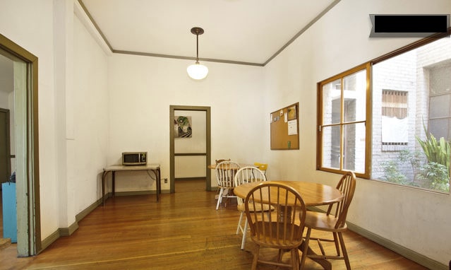 Primary Photo - 106 S Hewitt St