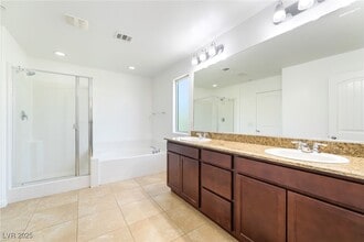 Building Photo - 2646 Marvel Astoria St