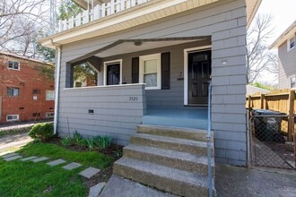 Building Photo - 2529 Lysle Ln