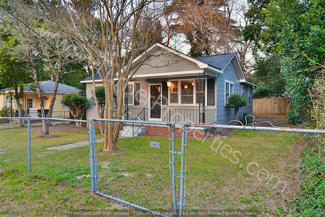 Building Photo - 340 Guilford St