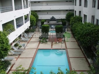 Primary Photo - 300 N El Molino Ave