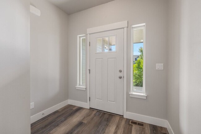 Foto del edificio - 4 bed 2 bath Hayden Home